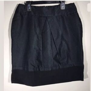 🎉 3 for $20 BCBGMaxazria skirt